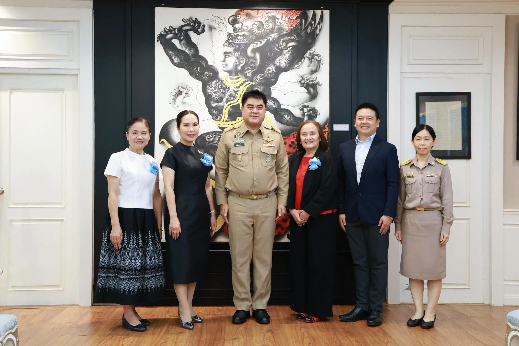 ผู้ว่าราชการจังหวัดเชียงรายยกย่องสตรีท้องถิ่น 3 ท่าน ในฐานะ 'คุณแม่ดีเด่นประจำปี 2026'