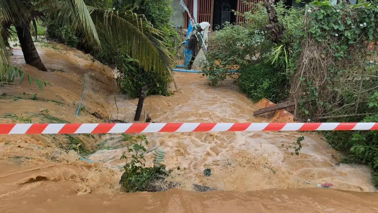 ด่วน! น้ำป่าหลากท่วมดอยหลวง เชียงราย ผู้ว่าฯ สั่งระดมเจ้าหน้าที่เร่งช่วยเหลือ