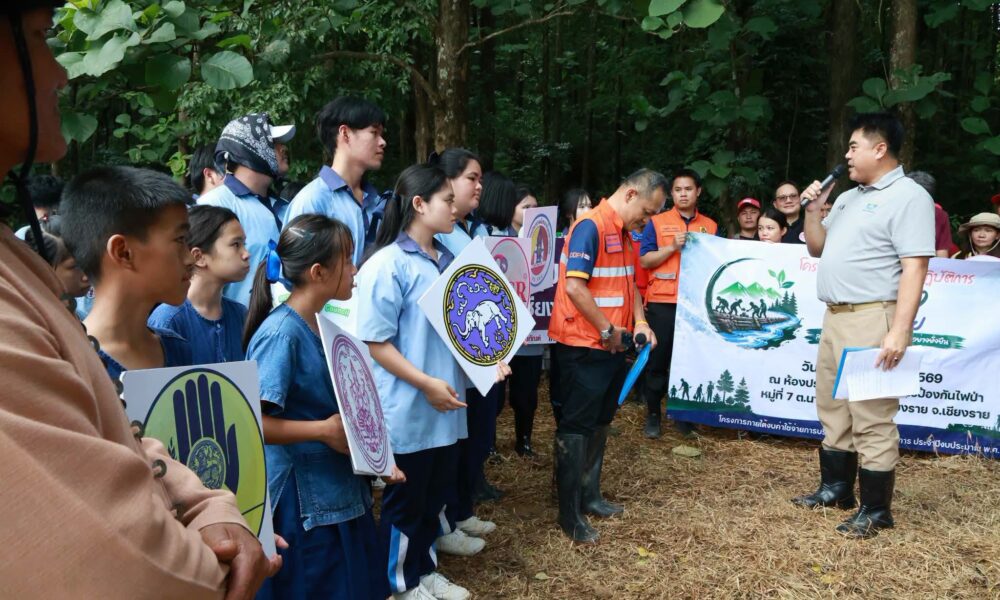 ผู้ว่าราชการจังหวัดเชียงรายนำทีมเยาวชนจากเชียงรายบูรณะเขื่อนห้วยแผน