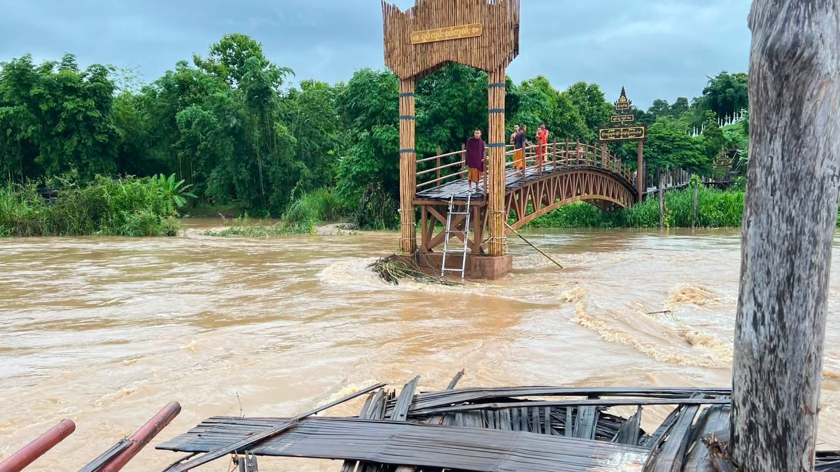 น้ำท่วมรุนแรงถล่มภาคเหนือของประเทศไทย