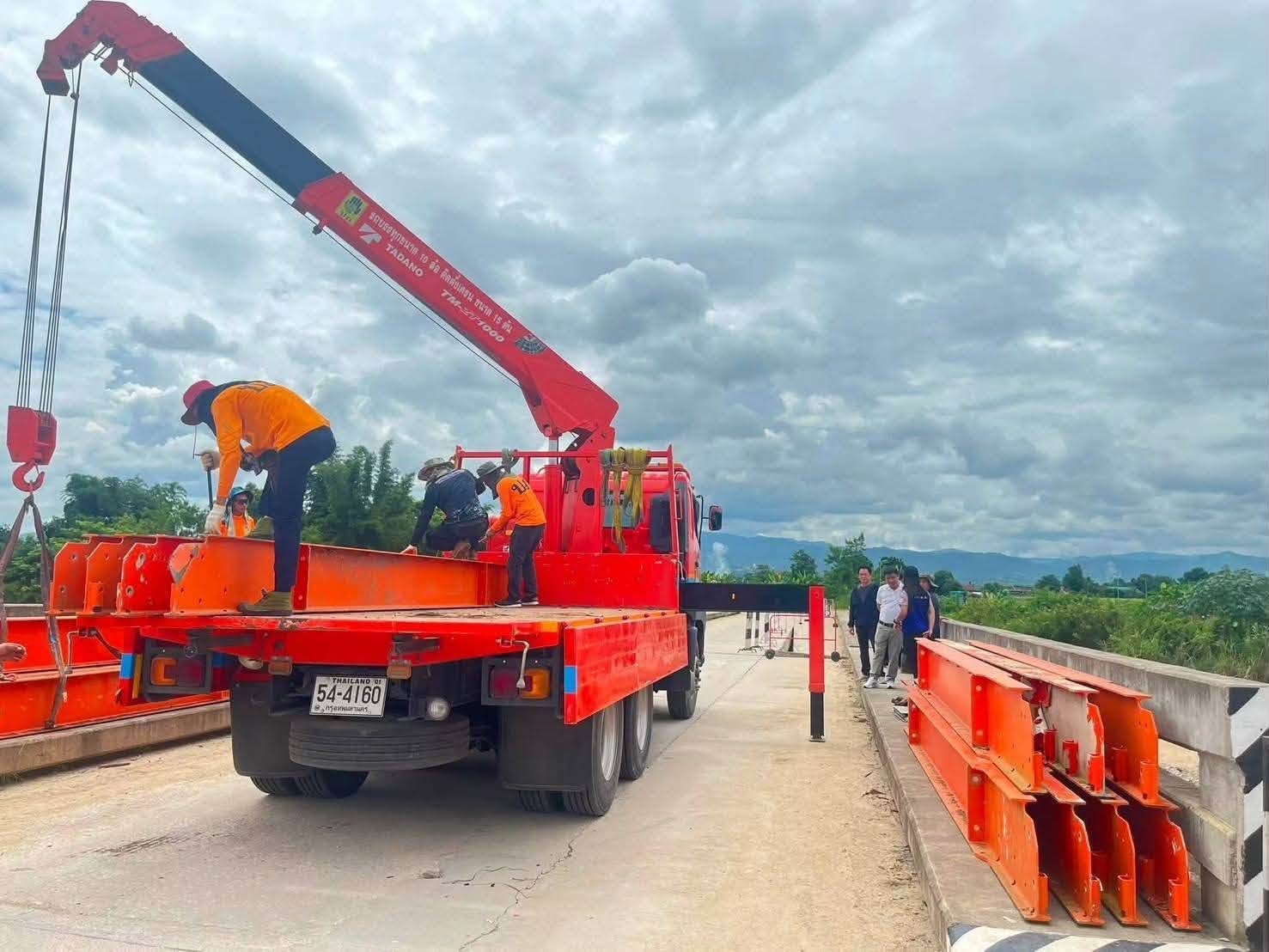 วิกฤตสะพานถล่ม! สะพานเบลีย์ชั่วคราวช่วยฟื้นฟูเส้นทางคมนาคมสำคัญในแม่สวาย จังหวัดเชียงราย