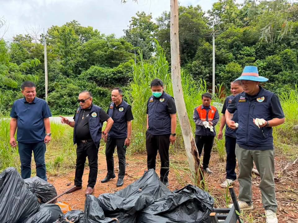 จับได้คาหนังคาเขา: ผู้ทิ้งขยะผิดกฎหมายถูกปรับในจังหวัดเชียงราย หลังได้รับแจ้งเบาะแสจากคนในพื้นที่