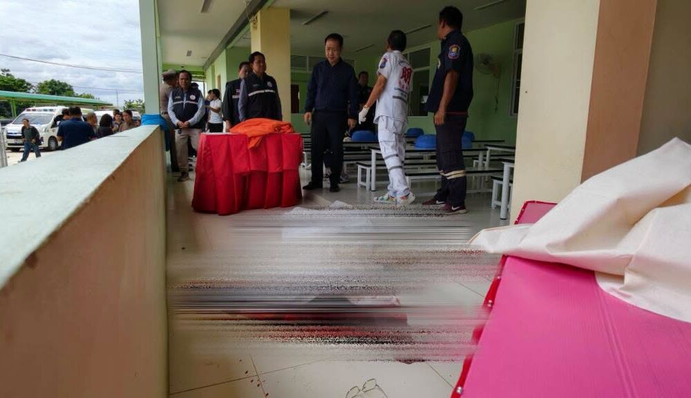 ด่วน! ตำรวจบุกยิงภรรยาดับคาโรงอาหารโรงเรียนอนุบาลชลบุรี เด็ก 44 คนปลอดภัย