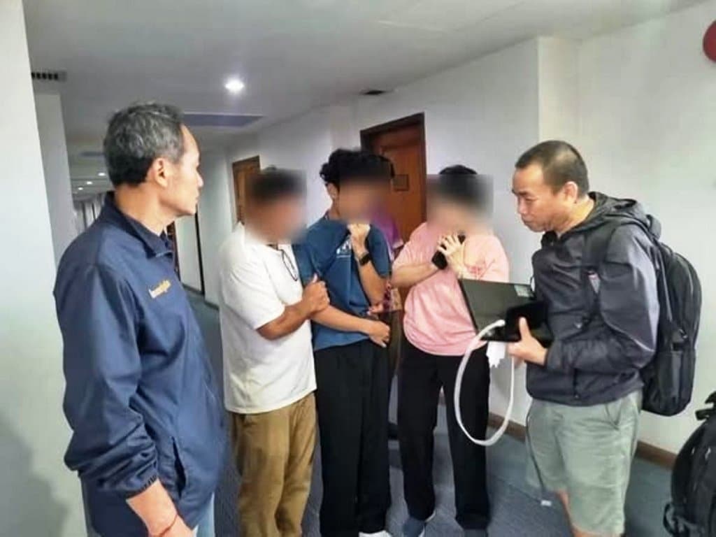 ตำรวจบุกช่วย นศ.เชียงใหม่ ถูกแก๊งคอลฯ หลอกขังตัวรีดเงิน