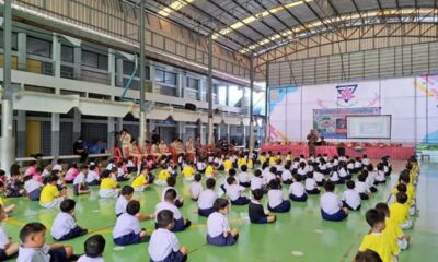 ตำรวจเชียงรายให้ความรู้แก่นักเรียนเกี่ยวกับความปลอดภัยในภาวะฉุกเฉิน