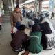 กลุ่มเด็กสาววัยรุ่นถูกจับกุมในข้อหาทำร้ายร่างกายเด็กอายุ 13 ปีอย่างโหดร้าย