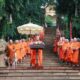 ชาวเชียงราย ร่วมตักบาตรเทโว พระสงฆ์ 127 รูป จากวัดดอยงำเมือง ถึง