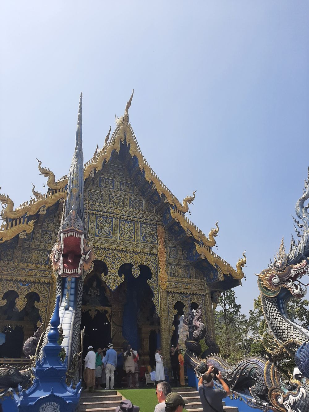 ทางเข้าวิหารวัดร่องเสือเต้น