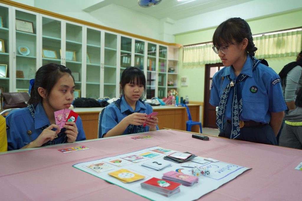 https://www.chiangraitimes.com/health/students-in-thailand-develop-board-game-that-helps-tackle-teen-pregnancy/
