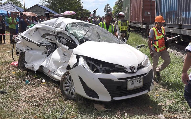 Thailand car-train crash