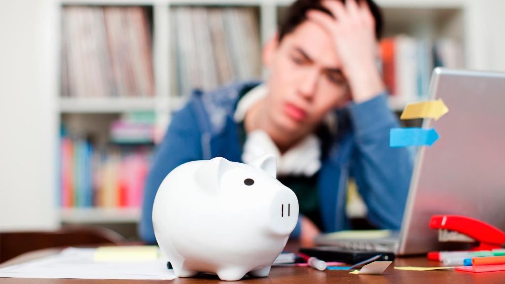 Top 10 Money Saving Tips for Cash Pinched Students