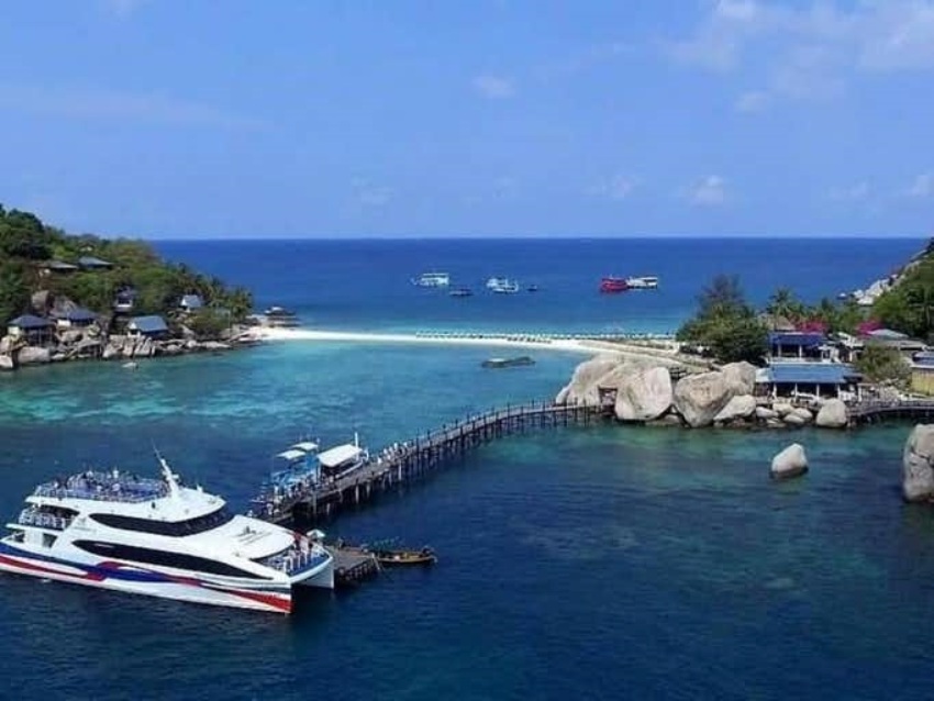 Ferry to and from Koh Samui