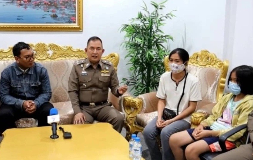 Mother, Daughter Find Winning Lottery Ticket Worth Bt6 Million 156 lottery ticket