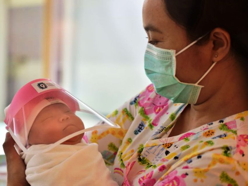 Thai Nurses make face masks for newborns