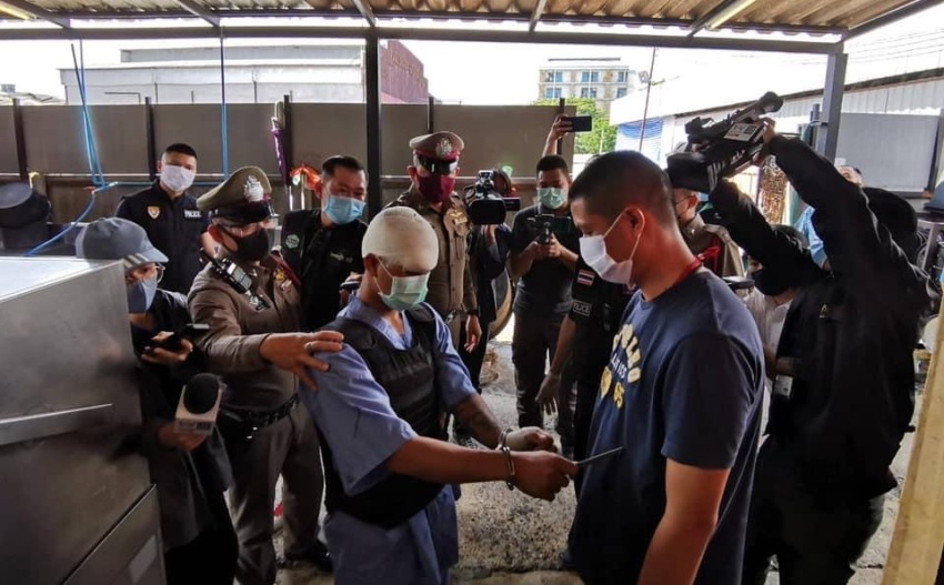 girl, stabbed to death, BBQ restaurant, chiang mai, police