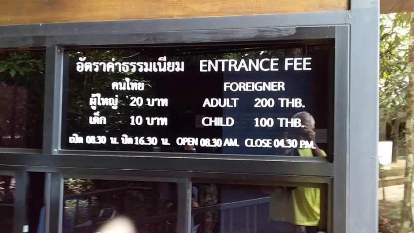 Foreigners, tourist attractions, Thailand