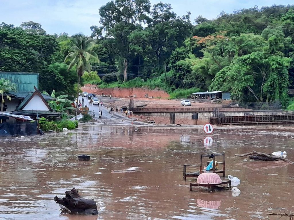 hiang Mai-Chiang Rai Road Flooding