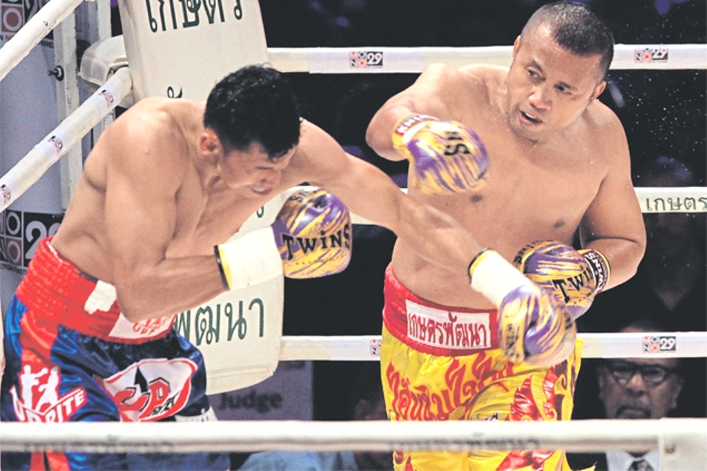 olympics boxing champions Manus Boonjamnong