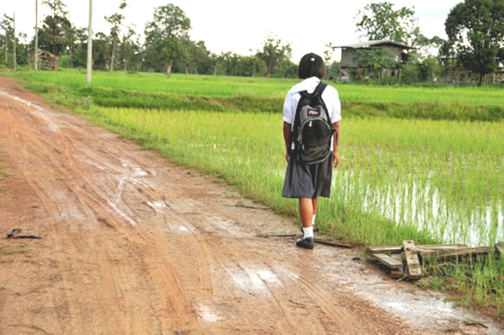 170,000 Students in Thailand on the Verge of Dropping Out