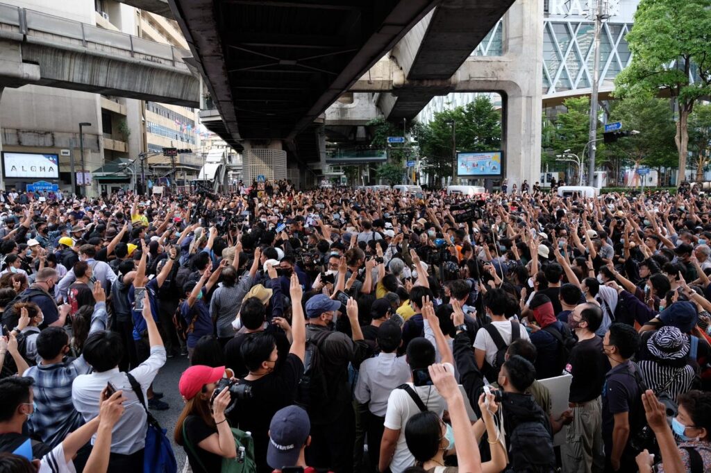 demonstrators, Anti-Government Protesters Defy Prime Minister in Bangkok