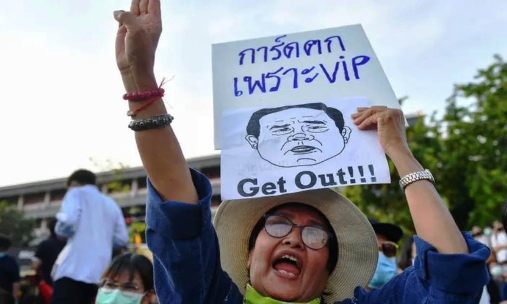Anti-Government Protesters Vow We Won't Stop Until PM Gone - 31 Anti-Government Protesters Vow We Won't Stop Until PM Gone