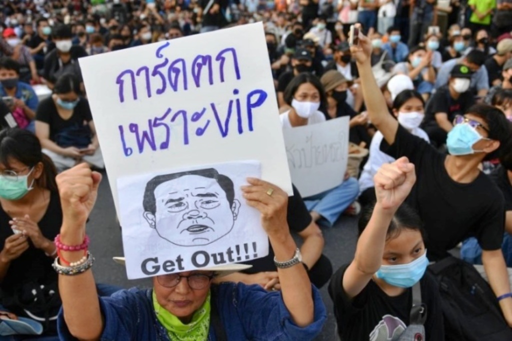 Thailand's Anti-Government Protesters Say Prime Minister Must Go