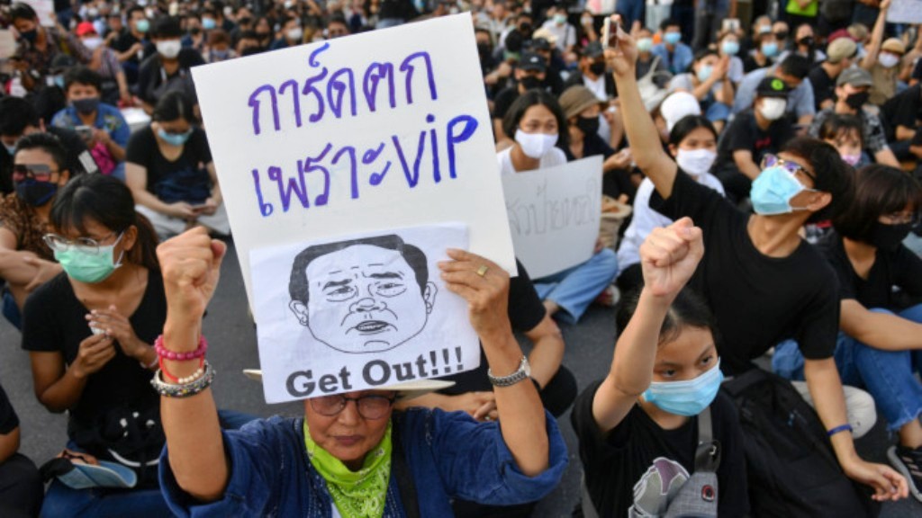 Protesters in Thailand Sue Prime Minister Over Emergency Decree