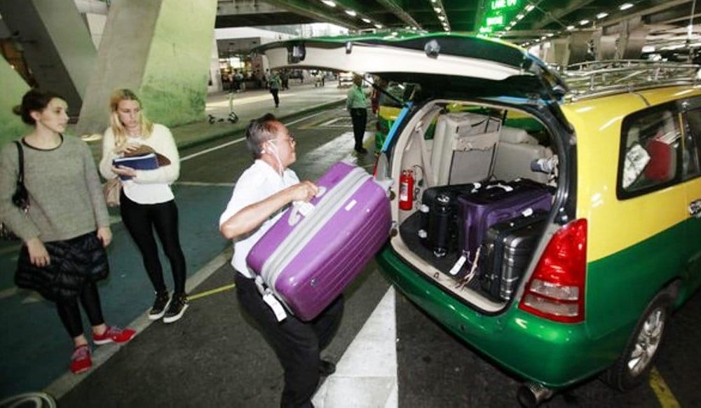 Taxi Passengers Now Face a Luggage Charge to and From Airports