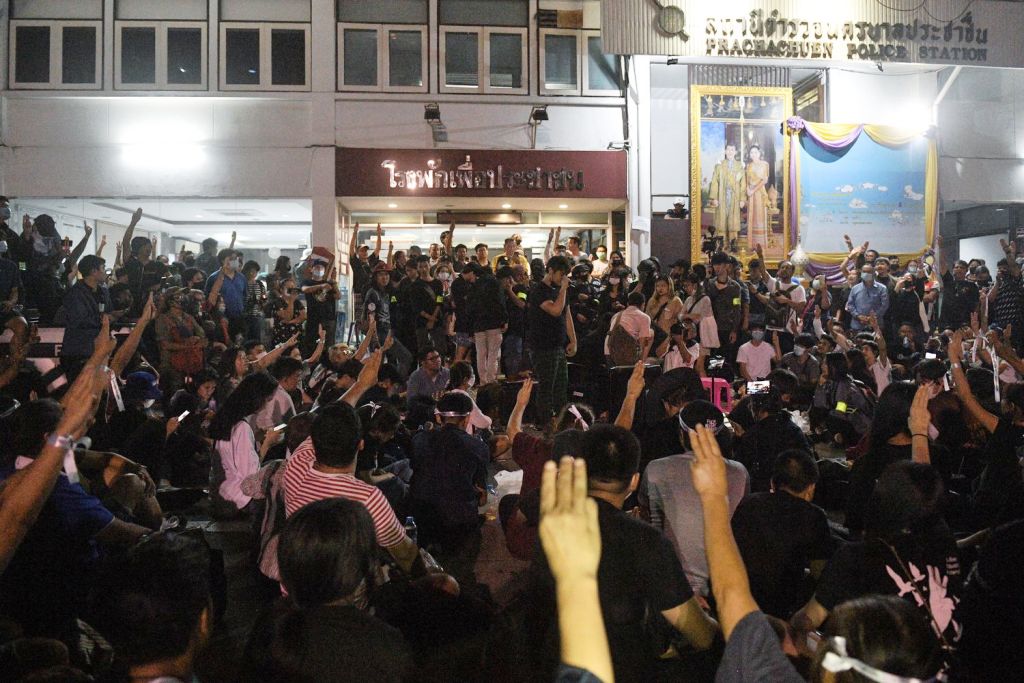 Hospital, Thai Police Try Arresting Hospitalized Anti-Government Protest Leaders