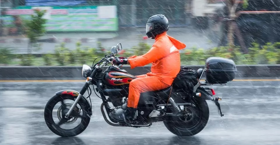 4 Important Tips for Riding Your Motorcycle in the Rain