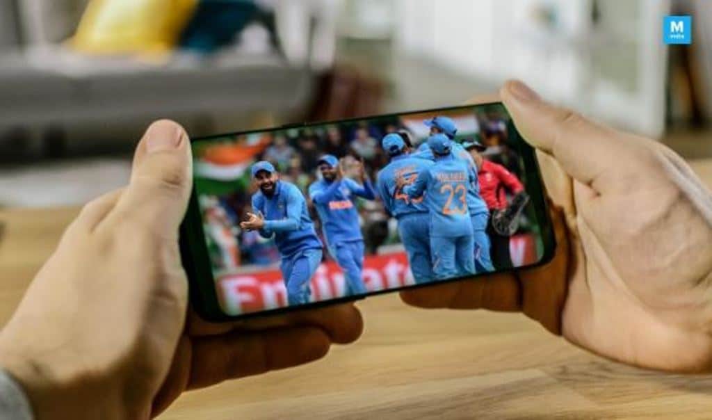 Watch Live Cricket Streaming on Your Smartphone