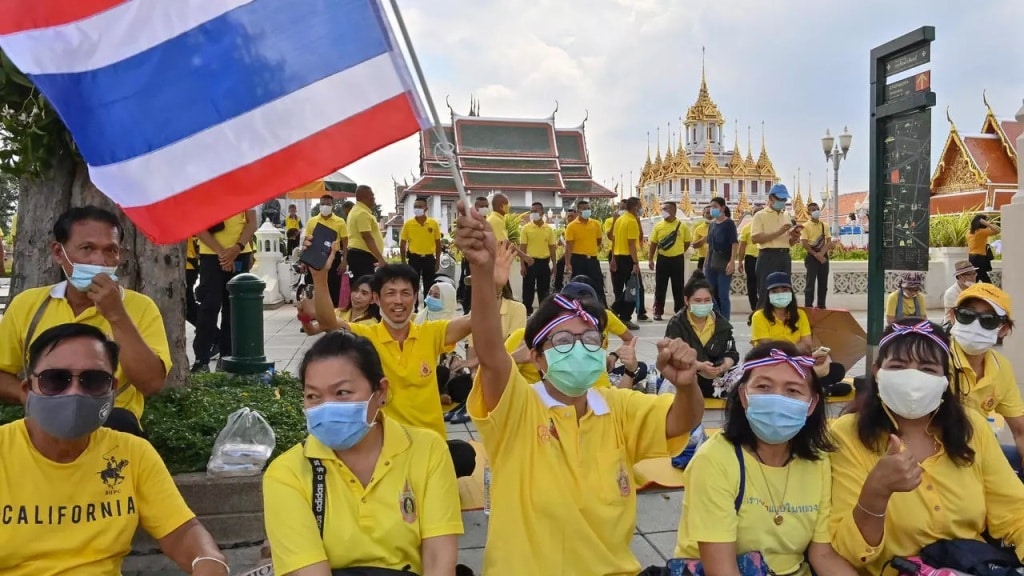 Ultra Royalist Group Launches New Political Party in Thailand