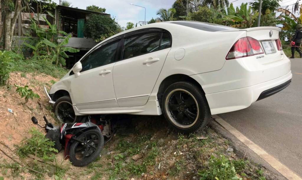 Driver Rams his Car into Armed Assailants in Thailand's Deep South