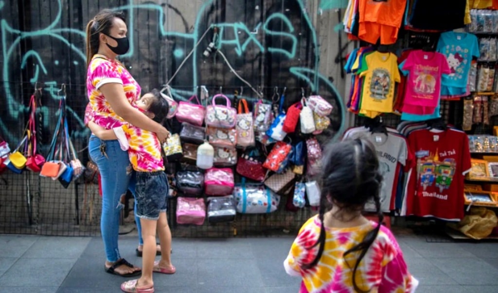 Economic Hardship Pushes Thai Single Mothers to Make Tough Choices