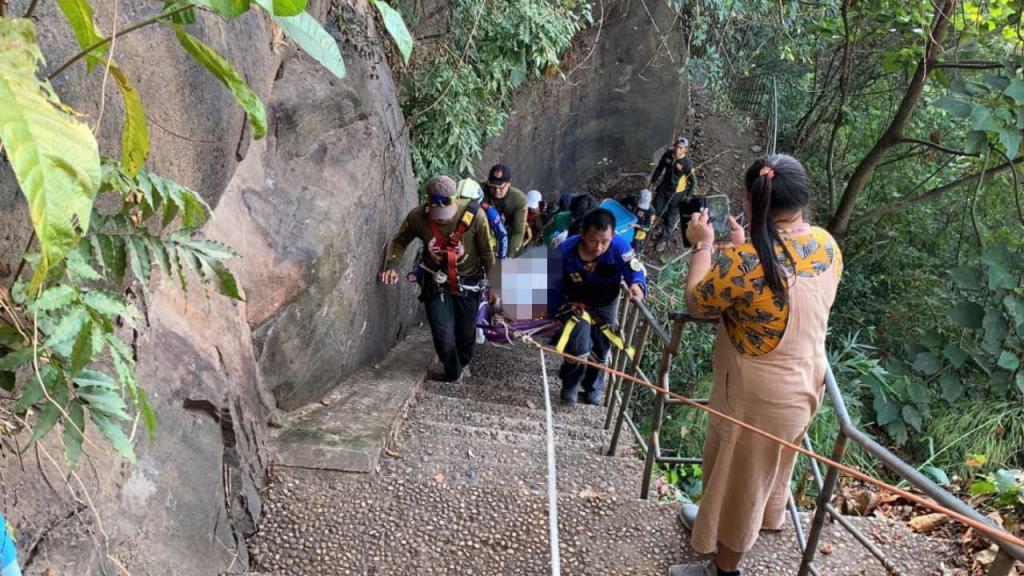 Tourist Dead After Falling off Rock Cliff at Scenic Viewpoint in Nong Khai