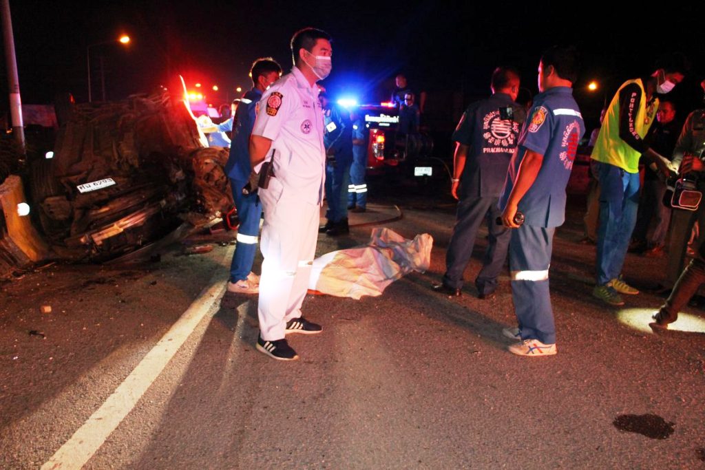 pickup,Famous Lead Singer of Thailand's "For You Band" Killed in Car Crash
