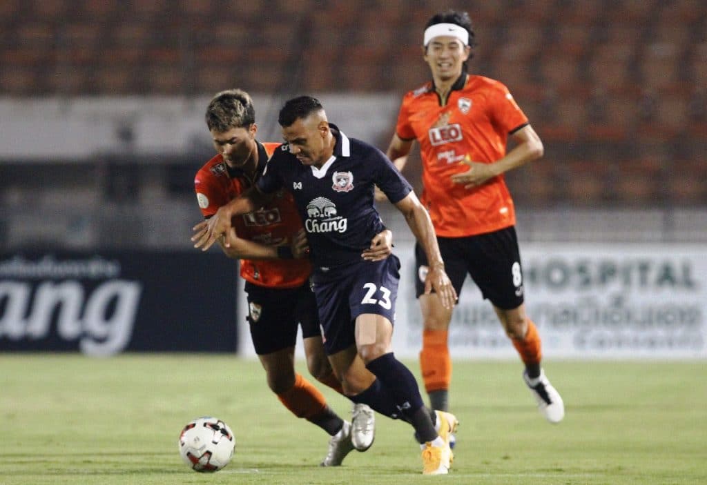 Suphanburi Stays Alive in T1 League Defeating Chiangrai United 2-1