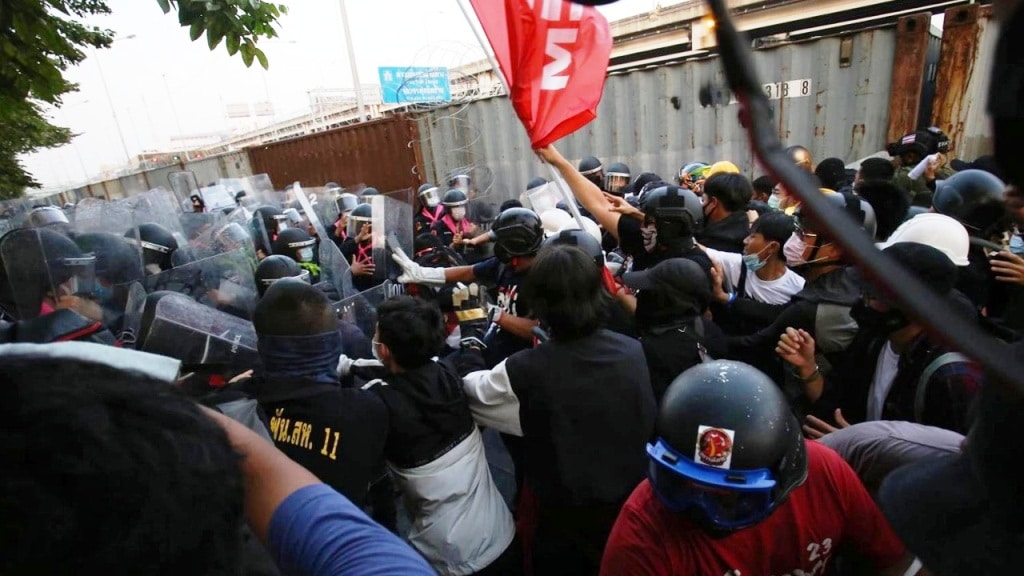 Thai Police Fire Rubber Bullets and Tear Gas at Pro-Democracy Protesters