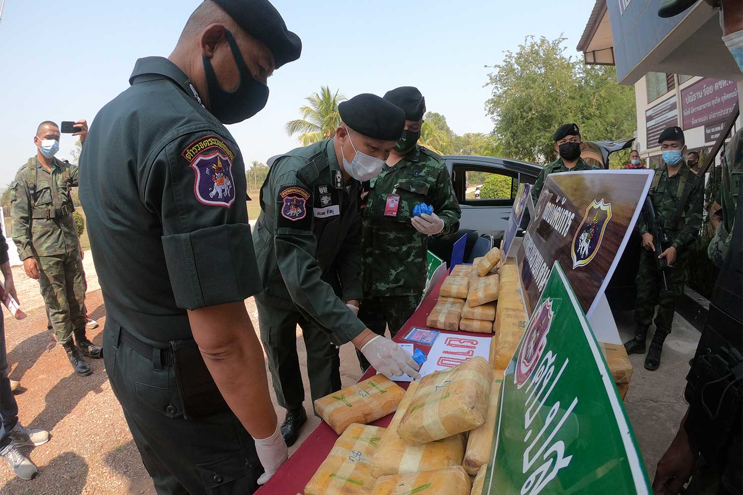 550 Kilograms of Crystal Meth Seized on the Bank of the Mekong