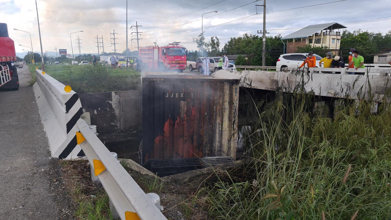 Freight Truck Plunges of Bridge and Explodes in Southern Thailand