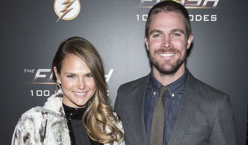 Stephen Amell Confirms He Was Removed from Flight After Argument with His Wife