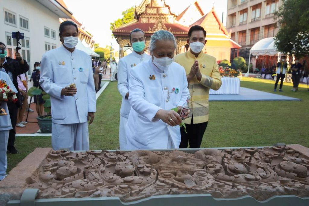 US Returns Ancient Hand-Carved Artifacts Stolen from Thailand