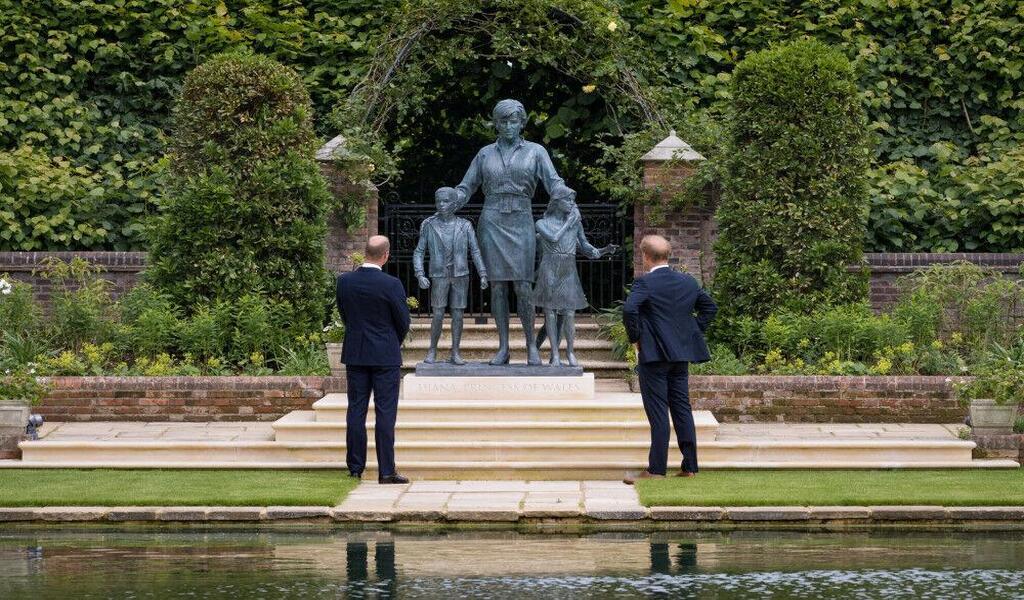 Princess Diana Statue Area Features Special Poem