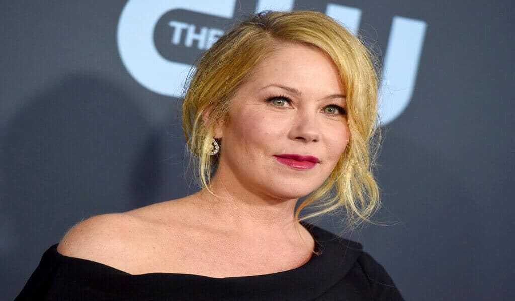 Christina Applegate Reveals About Multiple Sclerosis Diagnosis