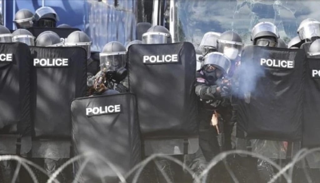 Police Open Fire With Rubber Bullets on Democracy Protesters in Bangkok