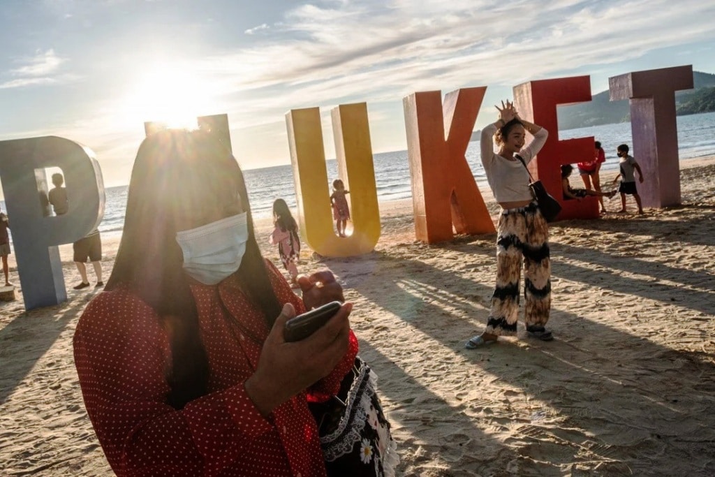 Stranded Phuket Sandbox Tourists Offered 12 Hour Bus Ride to Bangkok