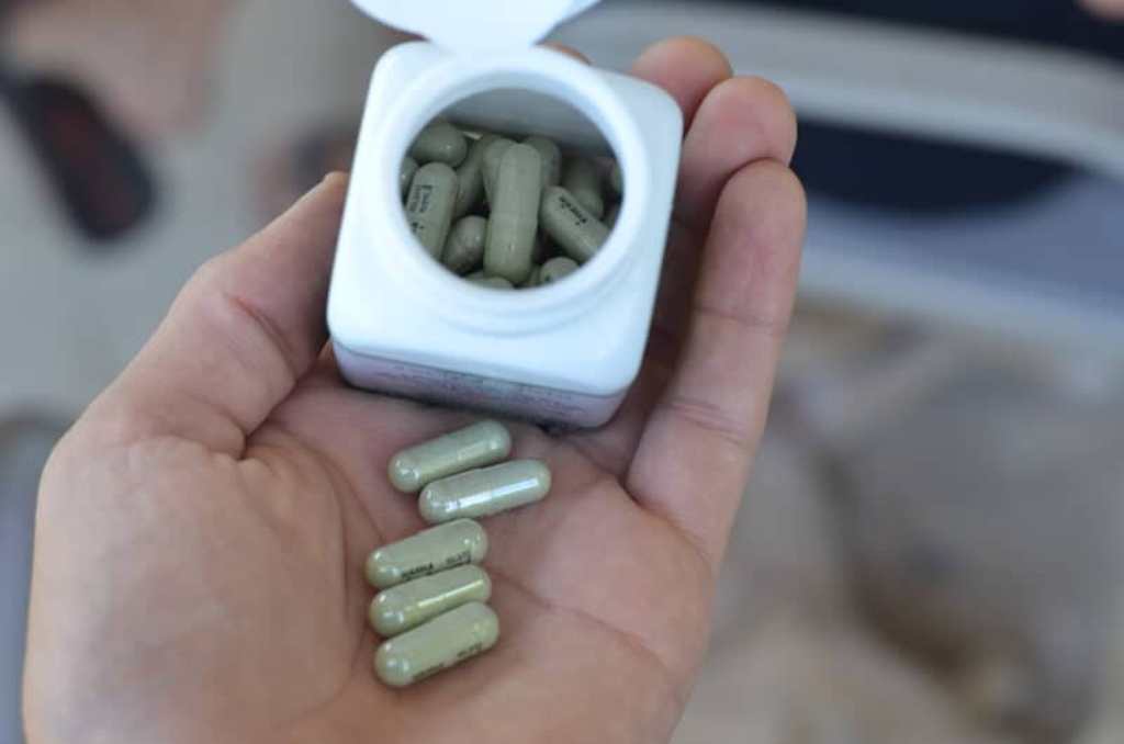 capsules,Thailand's Health Department Warns About Fake Green Chiretta Products
