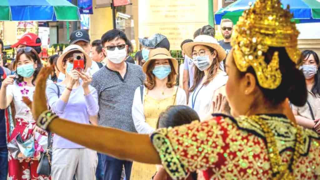 Bangkok's Reopening to Vaccinated Tourists to Be Delayed