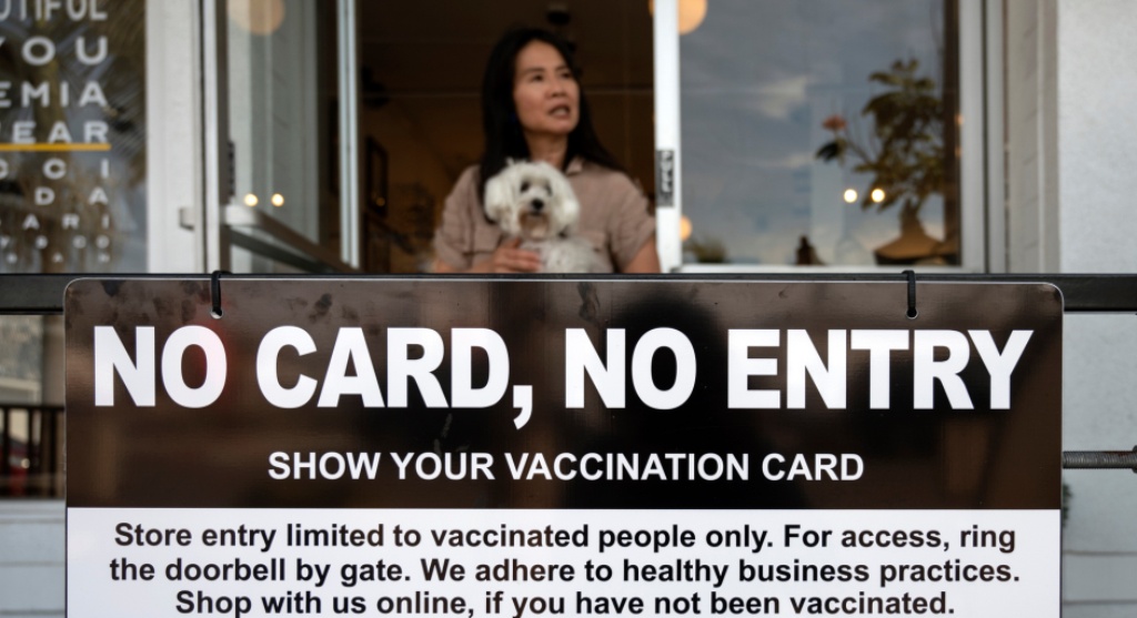 Health, Thai Government Ponders Color Coded Vaccination Cards