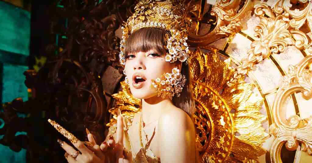 video, Thai Lalisa K-Pop Fan's Race to Buy Thai Golden Headdress